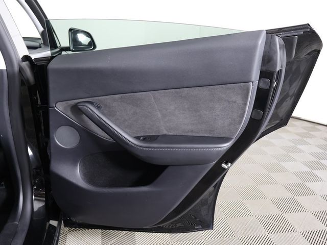 2022 Tesla Model Y Long Range AWD - 22962344 - 27