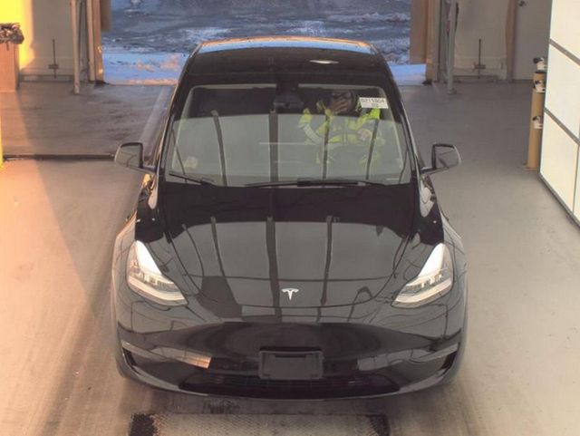 2022 Tesla Model Y Long Range AWD - 22962344 - 2