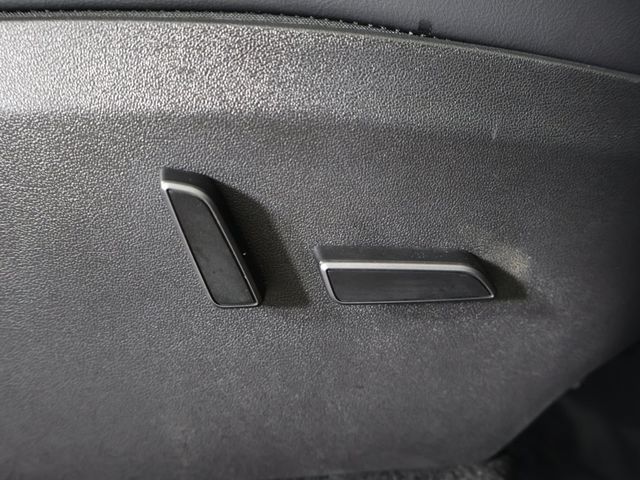 2022 Tesla Model Y Long Range AWD - 22962344 - 35