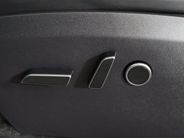 2022 Tesla Model Y Long Range AWD - 22994566 - 34