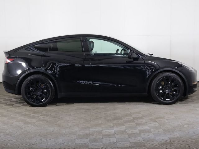 2022 Tesla Model Y Long Range AWD - 23060738 - 18
