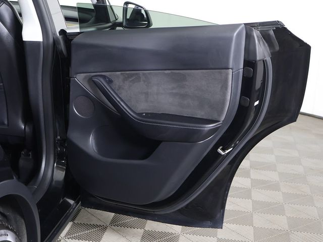 2022 Tesla Model Y Long Range AWD - 23060738 - 27