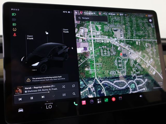2022 Tesla Model Y Long Range AWD - 23060738 - 44