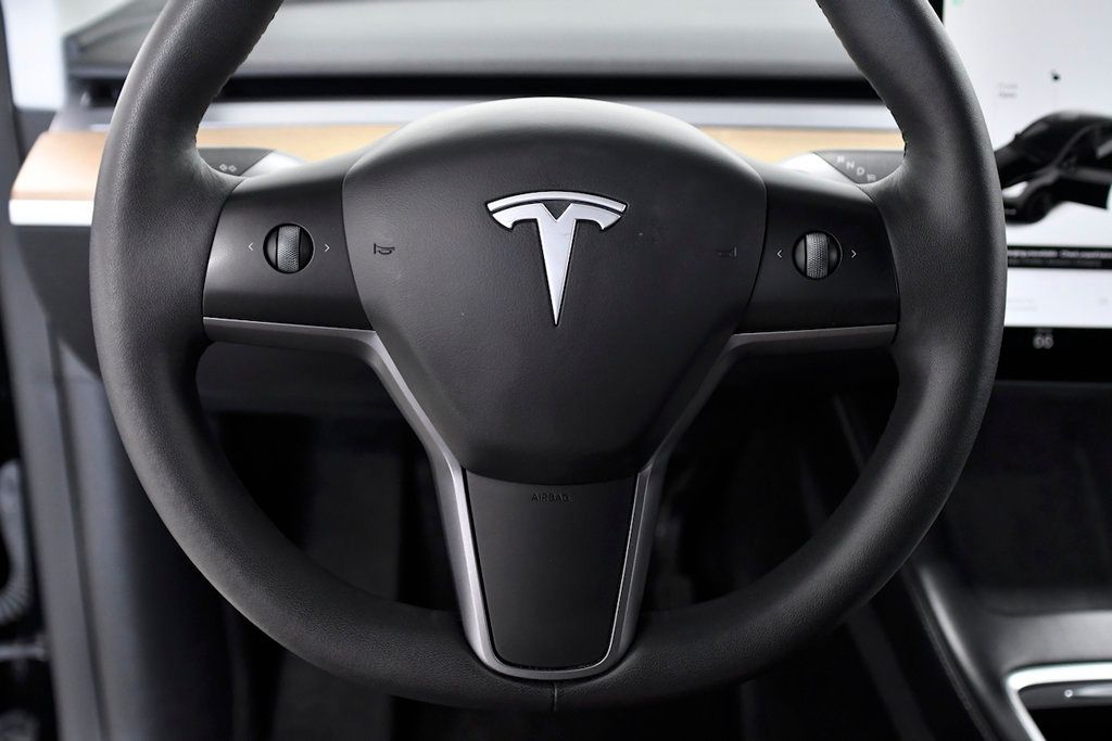 2022 Tesla Model Y Long Range AWD - 22379211 - 18