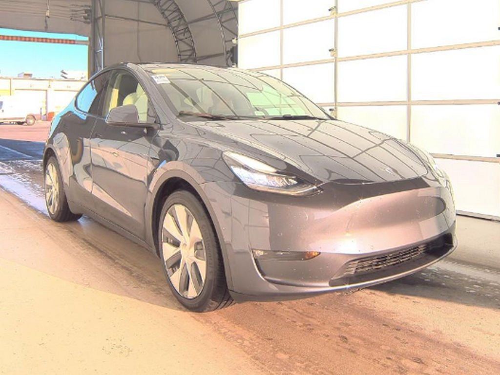 2022 Tesla Model Y Long Range AWD - 22764423 - 3