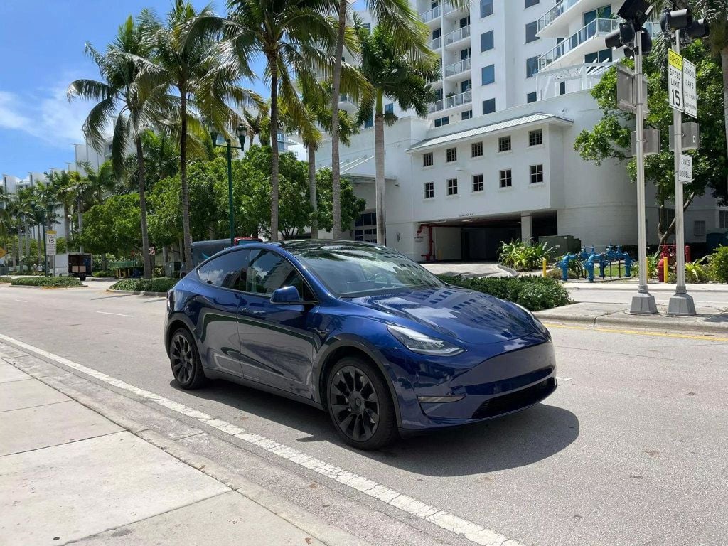 2022 Tesla Model Y Long Range AWD - 22488356 - 0