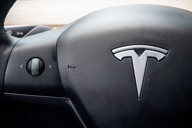 2022 Tesla Model Y Long Range AWD - 23008211 - 14