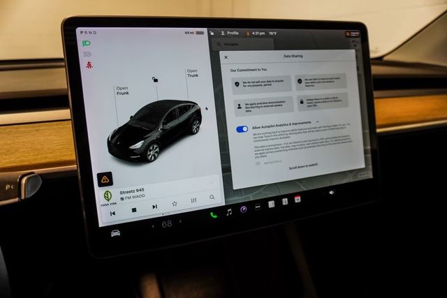 2022 Tesla Model Y Long Range AWD - 23008211 - 21