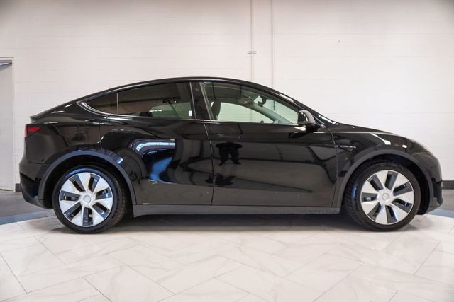 2022 Tesla Model Y Long Range AWD - 23008211 - 28