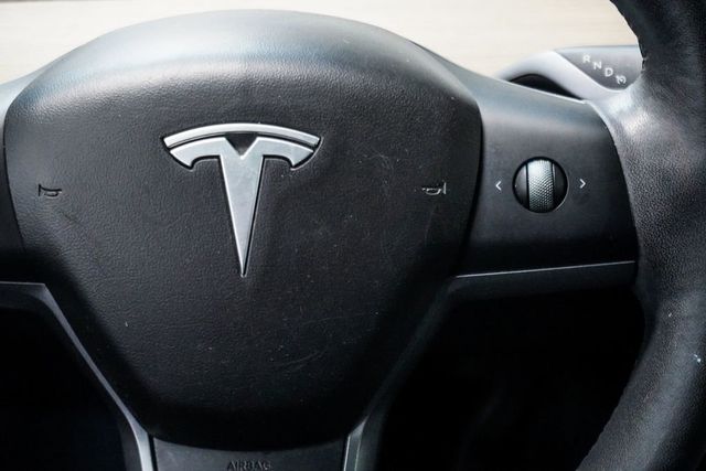 2022 Tesla Model Y Long Range AWD - 23072973 - 13