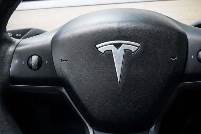 2022 Tesla Model Y Long Range AWD - 23072973 - 14