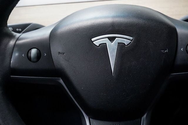 2022 Tesla Model Y Long Range AWD - 23072973 - 15