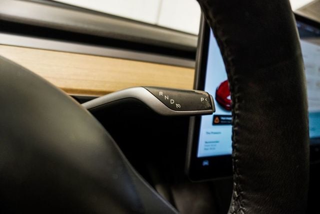 2022 Tesla Model Y Long Range AWD - 23072973 - 19