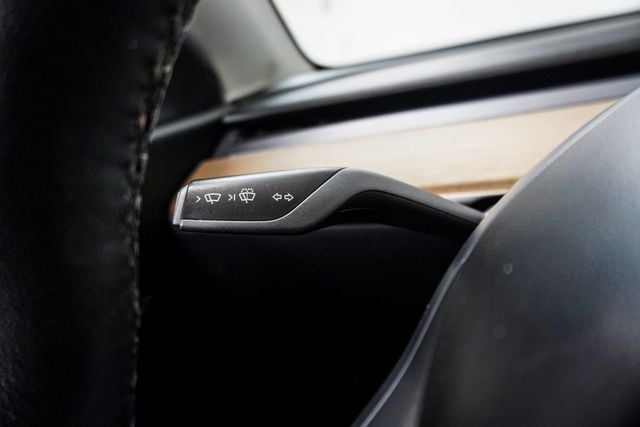 2022 Tesla Model Y Long Range AWD - 23072973 - 20