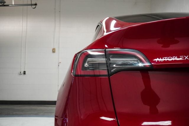 2022 Tesla Model Y Long Range AWD - 23072973 - 30