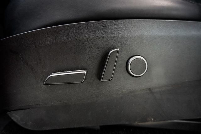 2022 Tesla Model Y Long Range AWD - 23072973 - 6