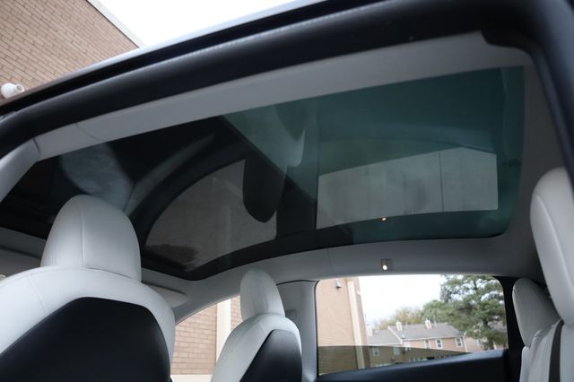 2022 Tesla Model Y Long Range AWD - 22939962 - 16