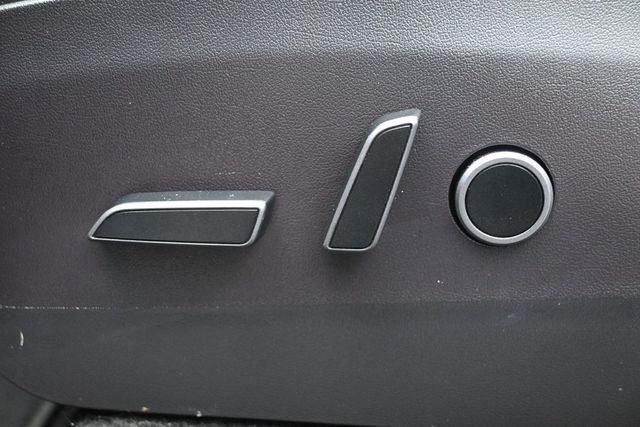2022 Tesla Model Y Long Range AWD - 23043248 - 11