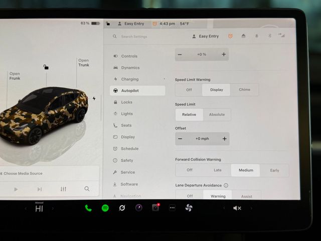 2022 Tesla Model Y Long Range AWD - 22999005 - 28