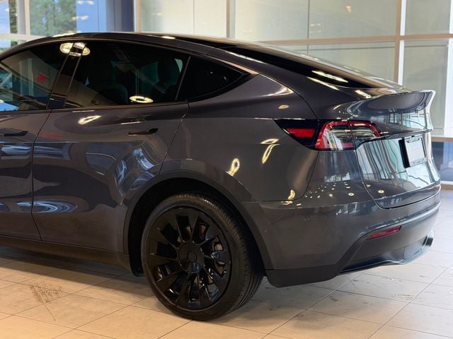 2022 Tesla Model Y Long Range AWD - 23029479 - 11