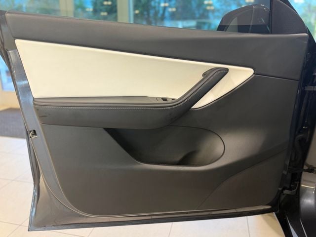 2022 Tesla Model Y Long Range AWD - 23029479 - 16