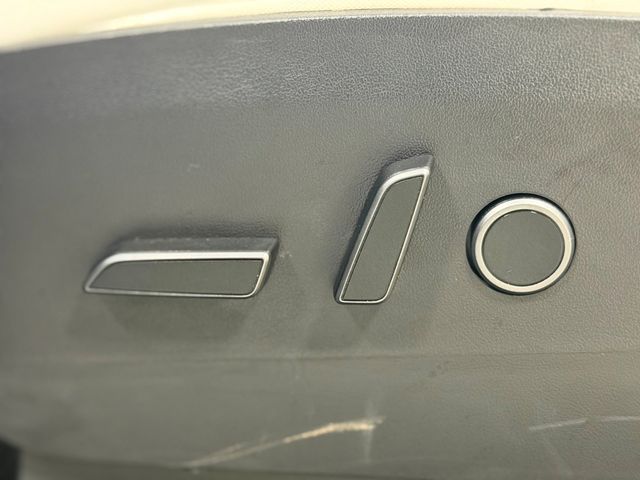 2022 Tesla Model Y Long Range AWD - 23029479 - 17
