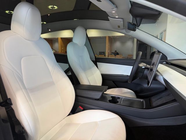 2022 Tesla Model Y Long Range AWD - 23029479 - 21