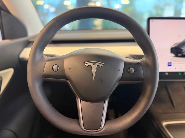 2022 Tesla Model Y Long Range AWD - 23029479 - 22
