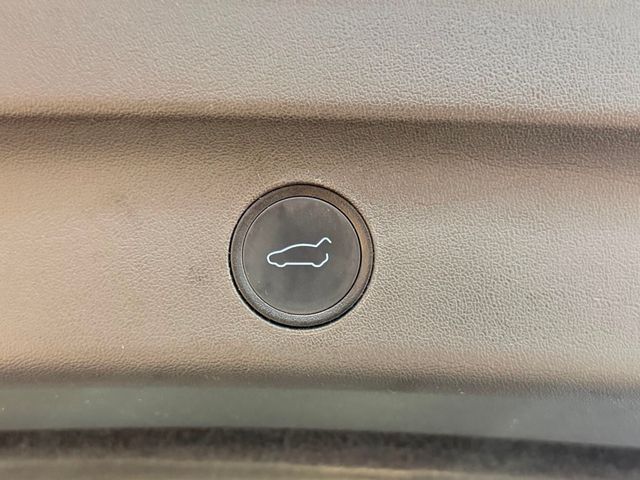 2022 Tesla Model Y Long Range AWD - 23029479 - 36