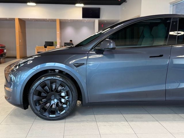 2022 Tesla Model Y Long Range AWD - 23029479 - 7