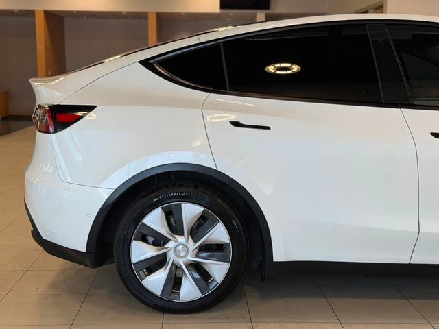 2022 Tesla Model Y Long Range AWD - 23072931 - 16