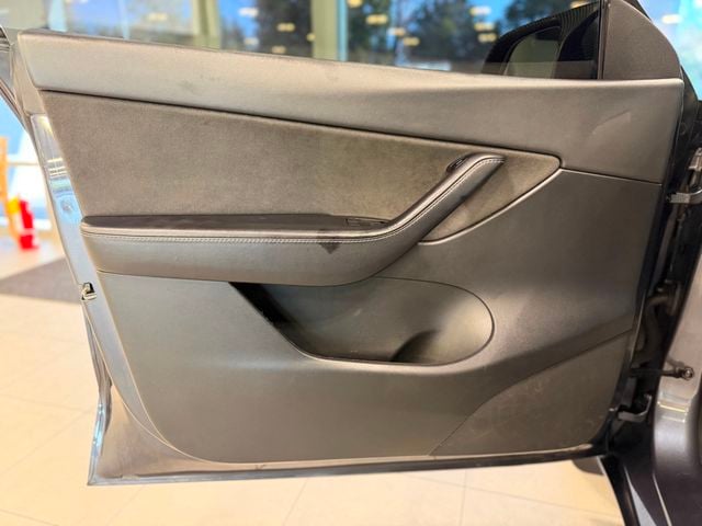 2022 Tesla Model Y Long Range AWD - 23075521 - 14