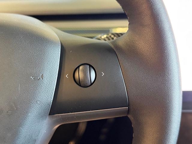 2022 Tesla Model Y Long Range AWD - 23075521 - 22