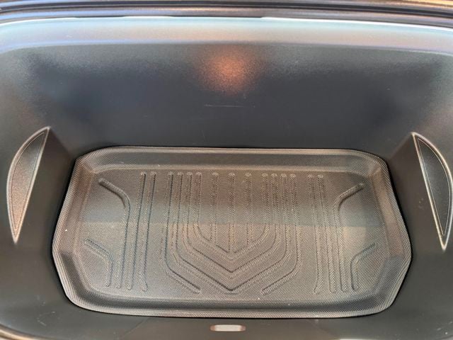2022 Tesla Model Y Long Range AWD - 23075521 - 35