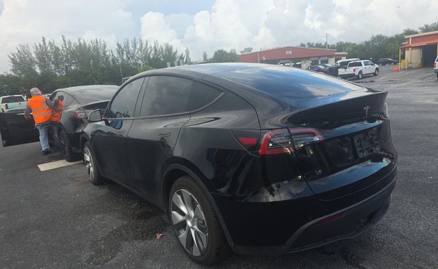 2022 Tesla Model Y Long Range AWD - 23083376 - 3