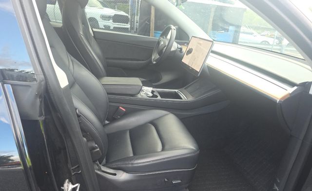 2022 Tesla Model Y Long Range AWD - 23083376 - 4