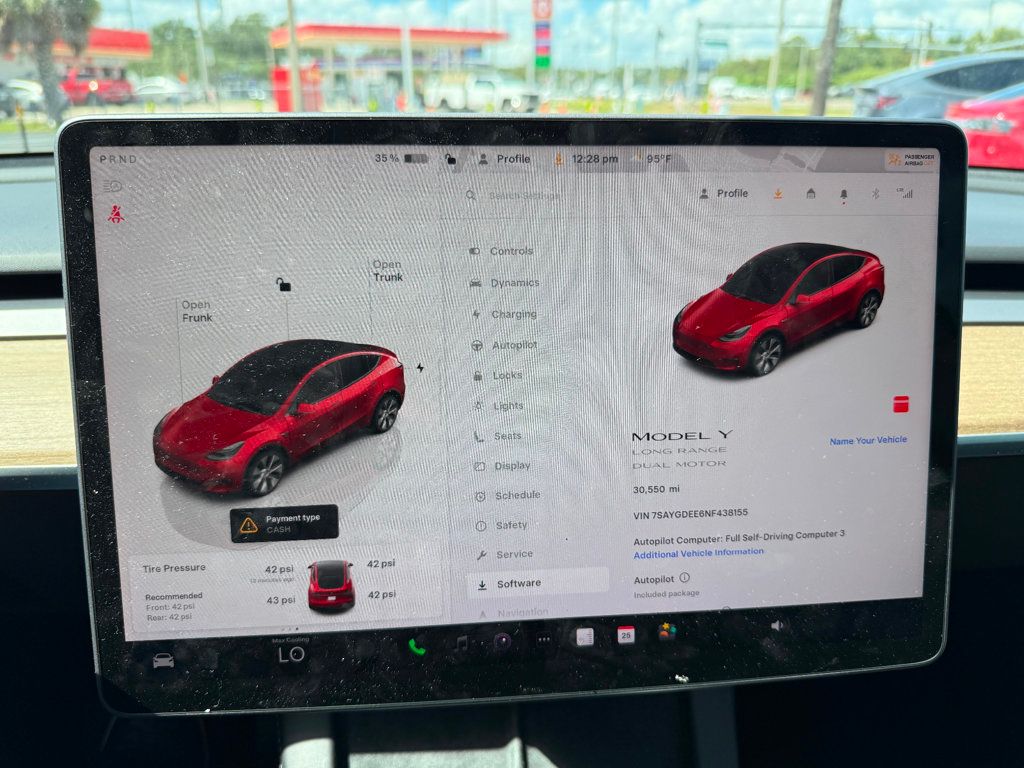 2022 Tesla Model Y Long Range photo 11