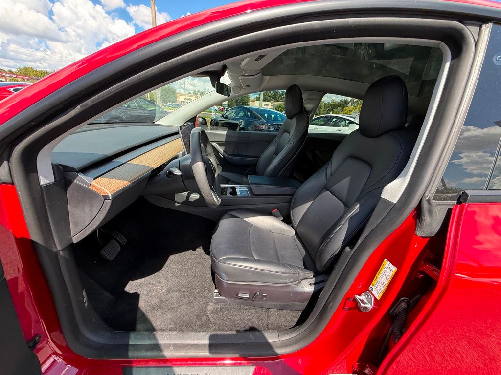 2022 Tesla Model Y Long Range photo 9