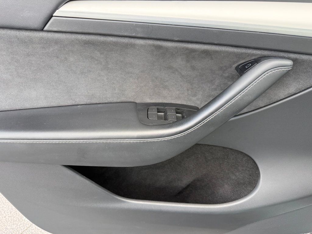 2022 Tesla Model Y Long Range AWD - 23018473 - 18