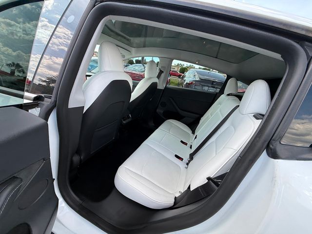 2022 Tesla Model Y Long Range AWD - 23018473 - 19