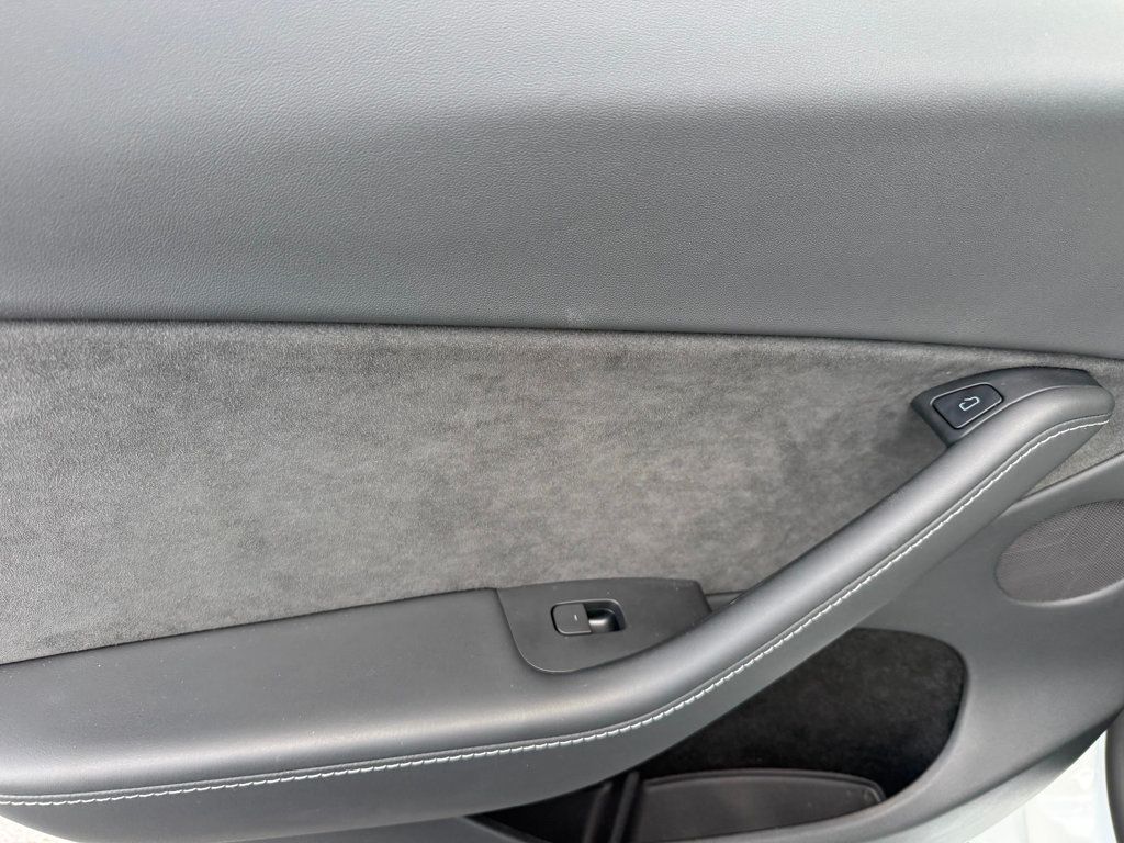 2022 Tesla Model Y Long Range AWD - 23018473 - 20