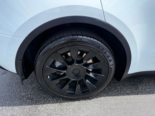 2022 Tesla Model Y Long Range AWD - 23018473 - 32