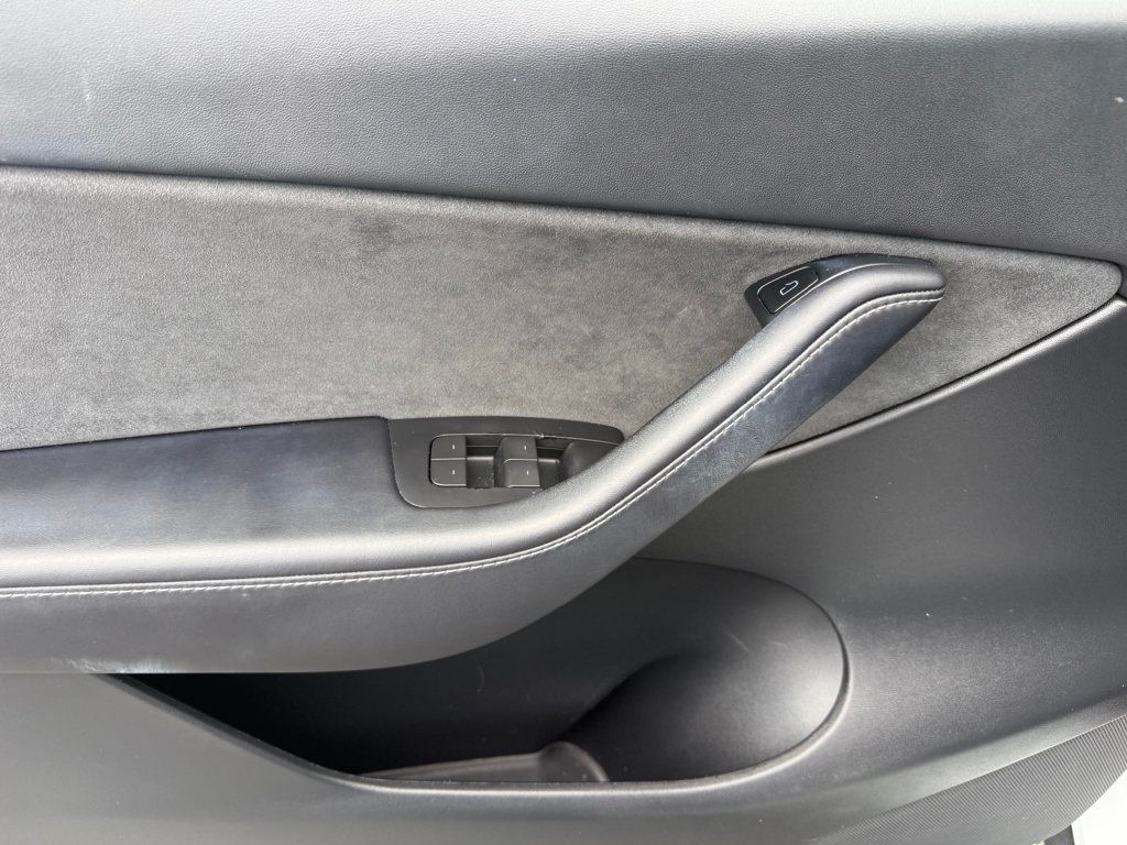 2022 Tesla Model Y Long Range AWD - 23044170 - 18