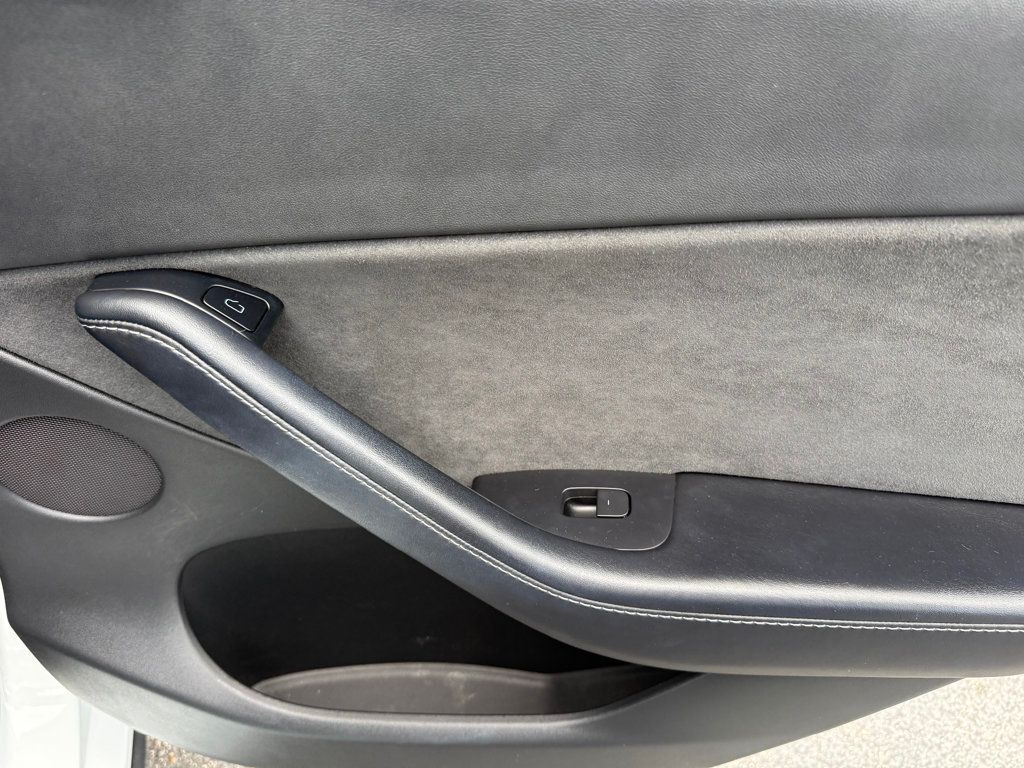 2022 Tesla Model Y Long Range AWD - 23044170 - 25