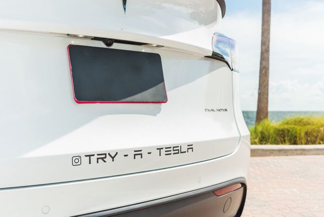 2022 Tesla Model Y Long Range AWD - 22385160 - 20