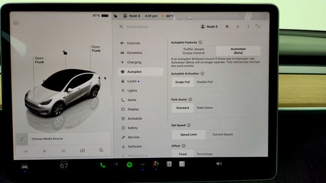 2022 Tesla Model Y Long Range AWD - 23005801 - 16