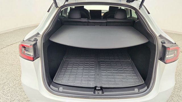 2022 Tesla Model Y Long Range AWD - 23005801 - 22