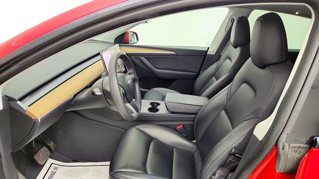 2022 Tesla Model Y Long Range AWD - 23101452 - 11