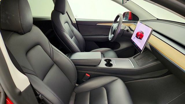 2022 Tesla Model Y Long Range AWD - 23101452 - 27