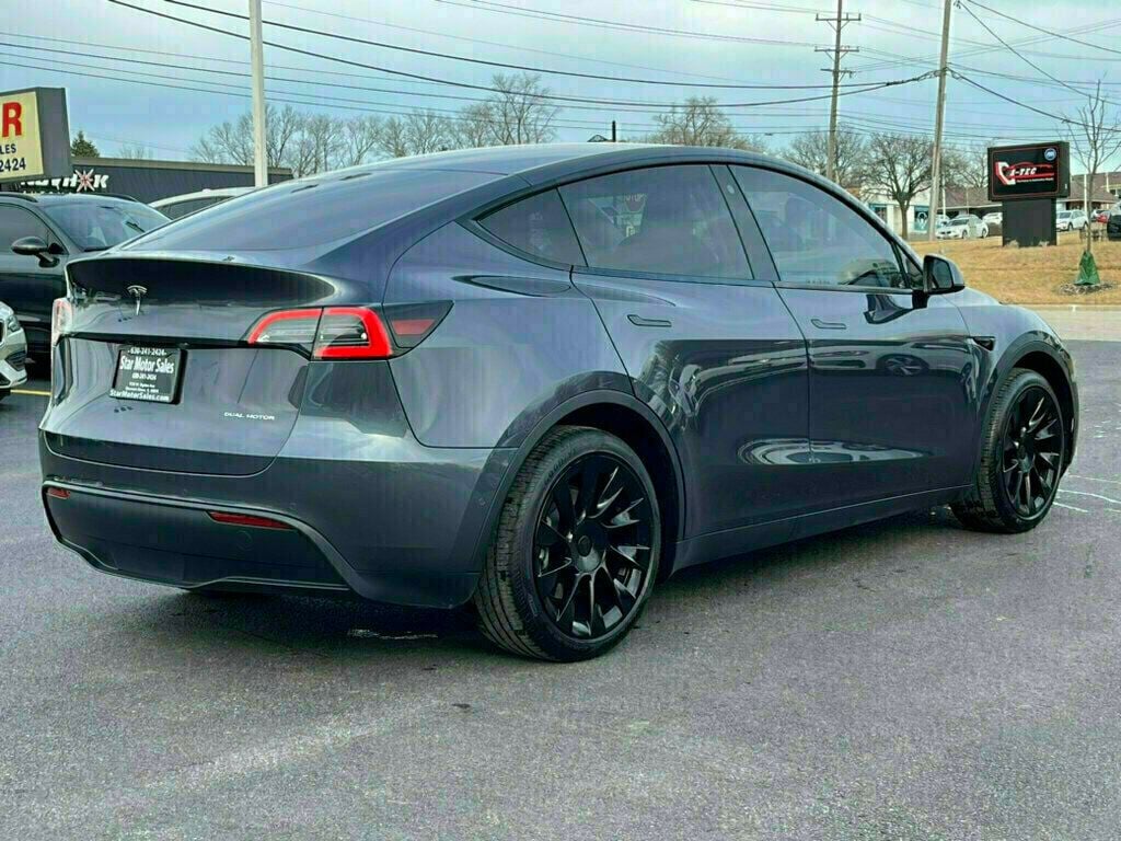 2022 Tesla Model Y Long Range AWD - 22757461 - 9